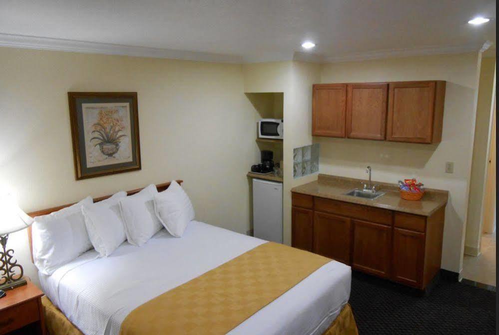 Best Host Inn Plaza Kansas City Extérieur photo